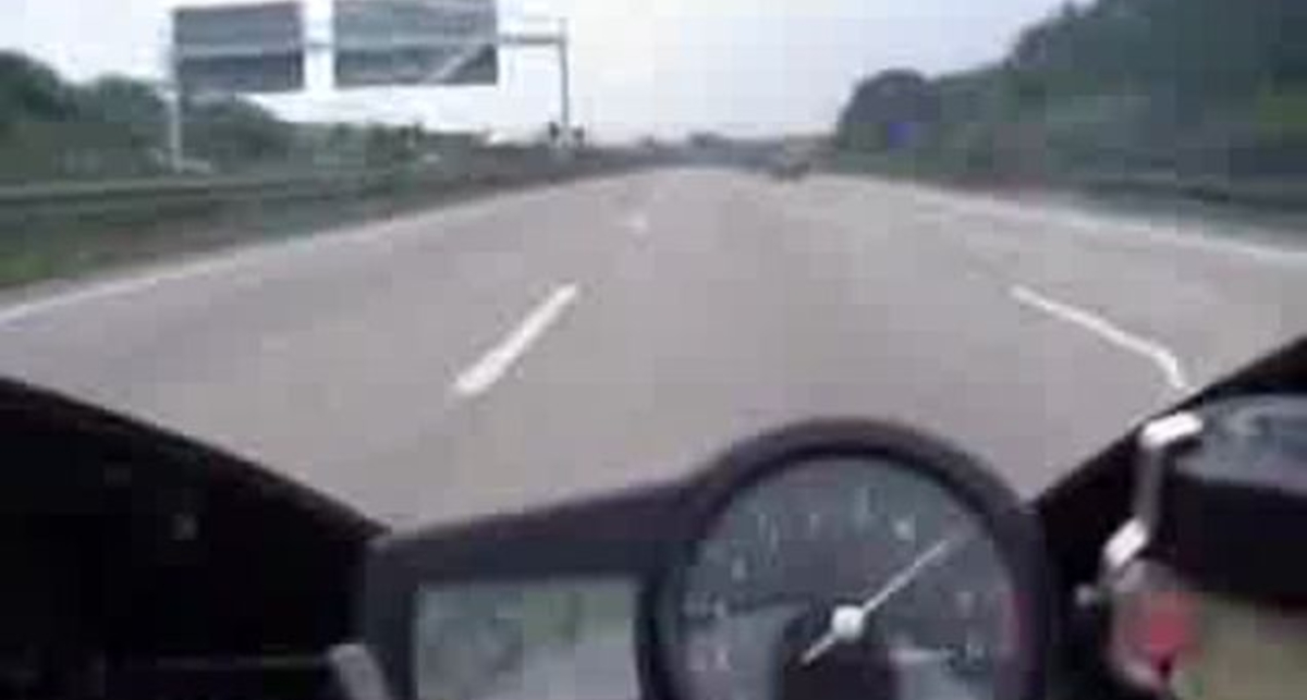 300км в час на мотоцикле!