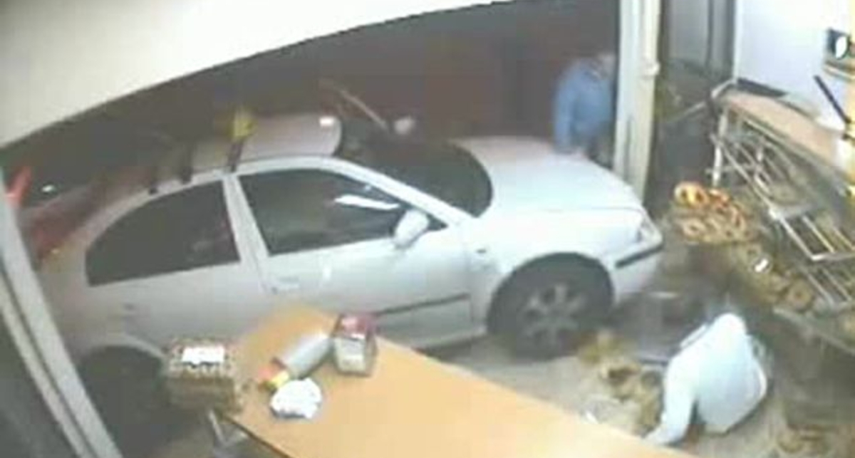 На такси в булочную