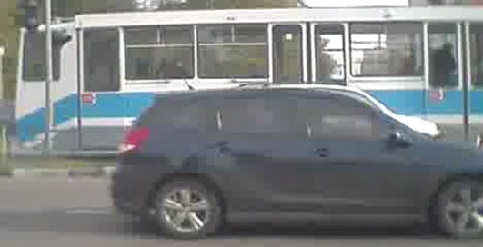 Блондинка за рулём