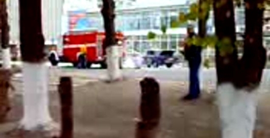 Загорелась машина - любительское видео