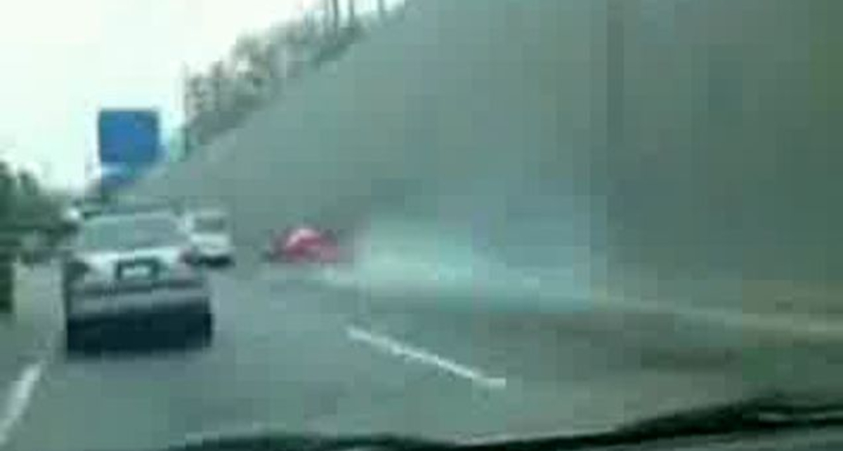 Видео Новенький додж в смятку