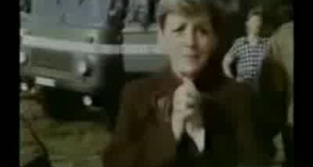 Аварийная посадка авиалайнера на поле