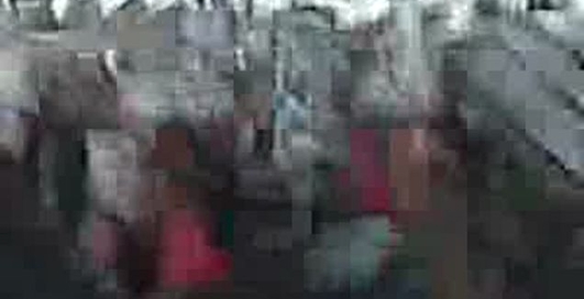 Ажиотаж в супермаркете в сезон активных скидок (США)