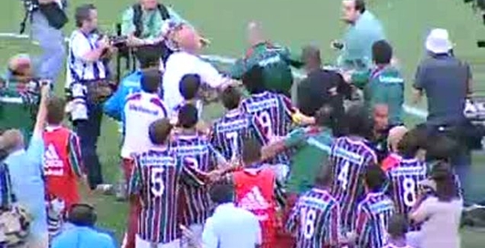 Массовый беспредел на футбольном поле