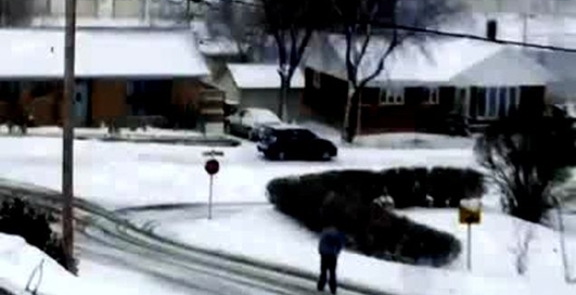 Сбила мужика... а он встал и дальше пошёл