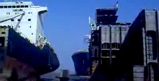 Припарковали корабль