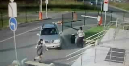 Прыжок из под колес