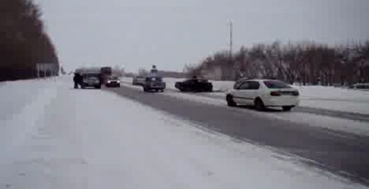 Авария на зимнем шоссе