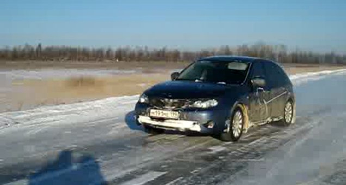 Полицейский разворот Impreza