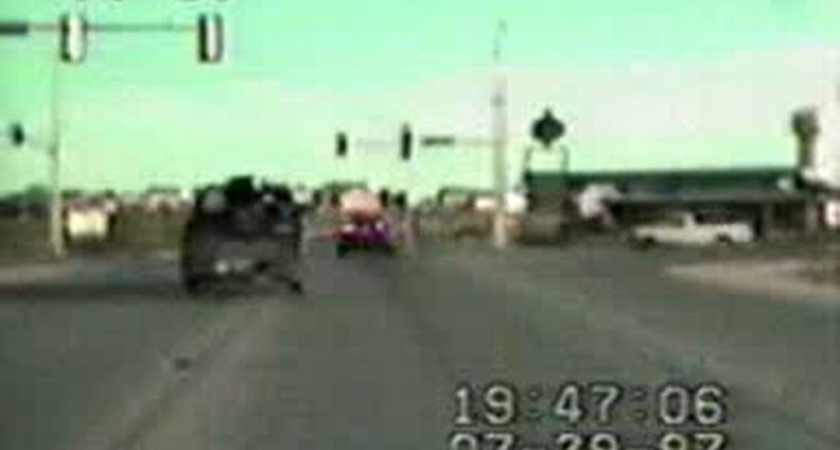 Малолитражка расстворилась в воздухе