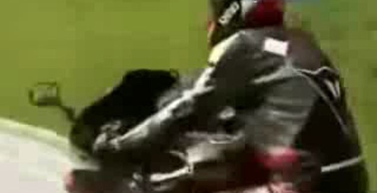 Стена оказалась крепче