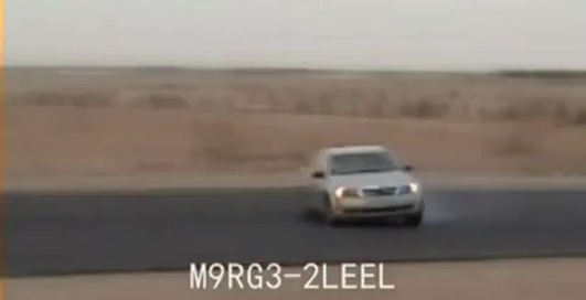 Безбашенный арабский дрифт.