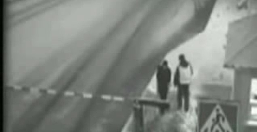 Срубило хорошо шлагбаумом!