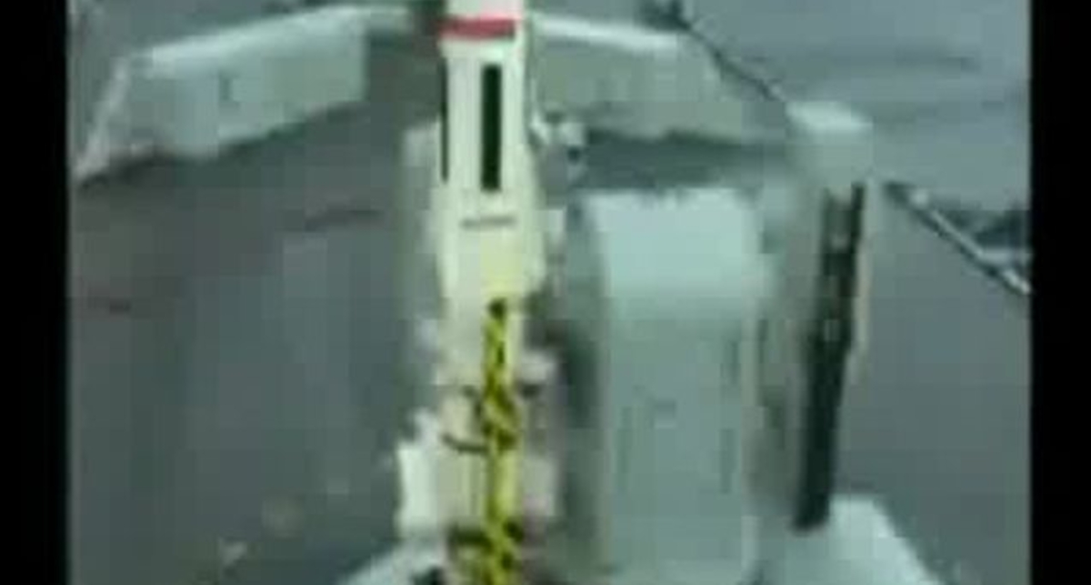 Пусковая установка не сработала - Ракета взорвалась на старте