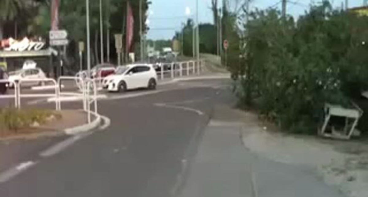 Чудик на мотопеллере