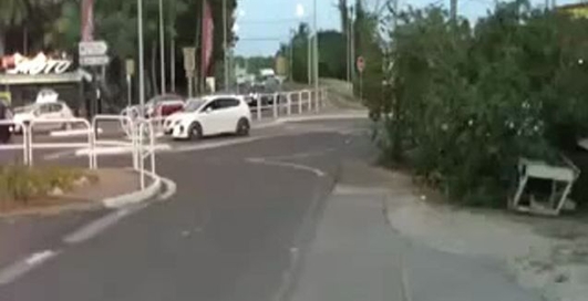 Чудик на мотопеллере