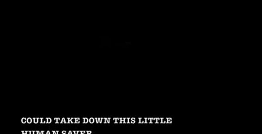 Достают упавший самолёт из воды