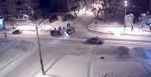 Бобик сбил джип.