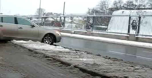 BMW попал в безвыходную ситуацию