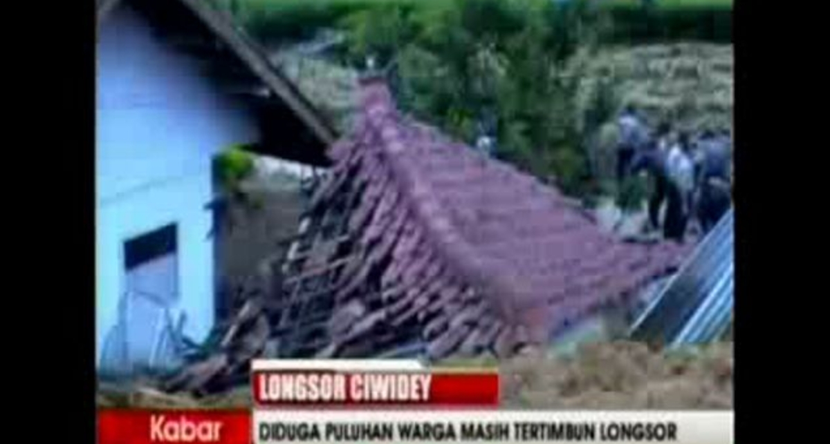 Оползень в Индонезии забрал жизни шести человек