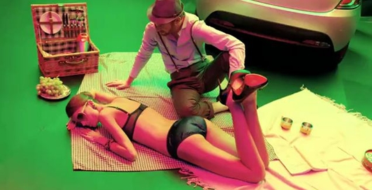 New Ypsilon - Fashion World