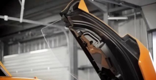 McLaren MP4-12C GT3 breaks cover в первых тестах