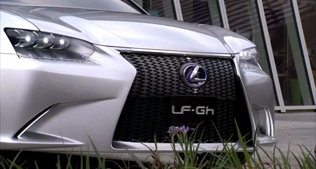 Lexus LF-Gh revealed