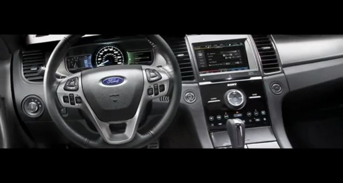 2013 Ford Taurus Technology