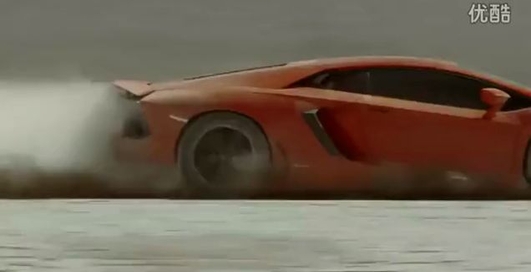 Землетрясения не пугают Lamborghini Aventador