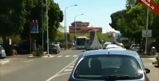 Как итальянец автобус водил