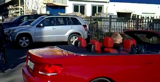 Сложный процесс складывания крыши