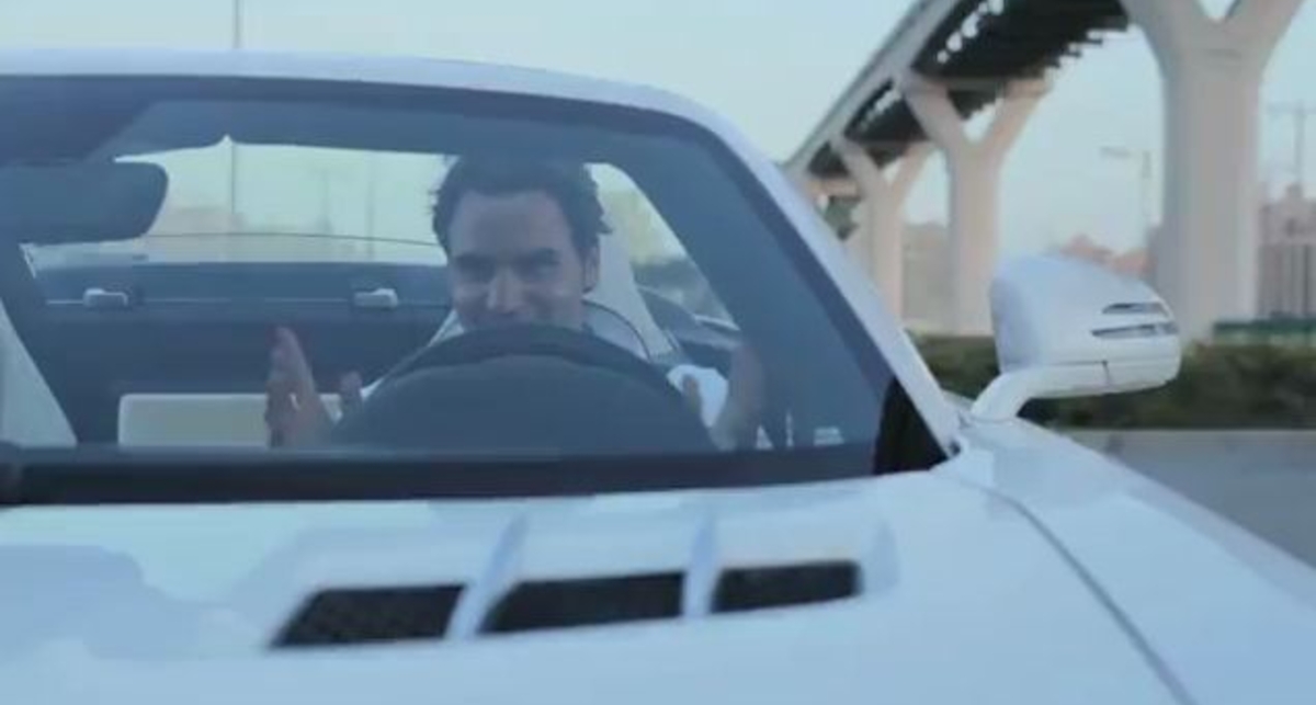 Роджер Федерер первым протестировал родстер SLS AMG