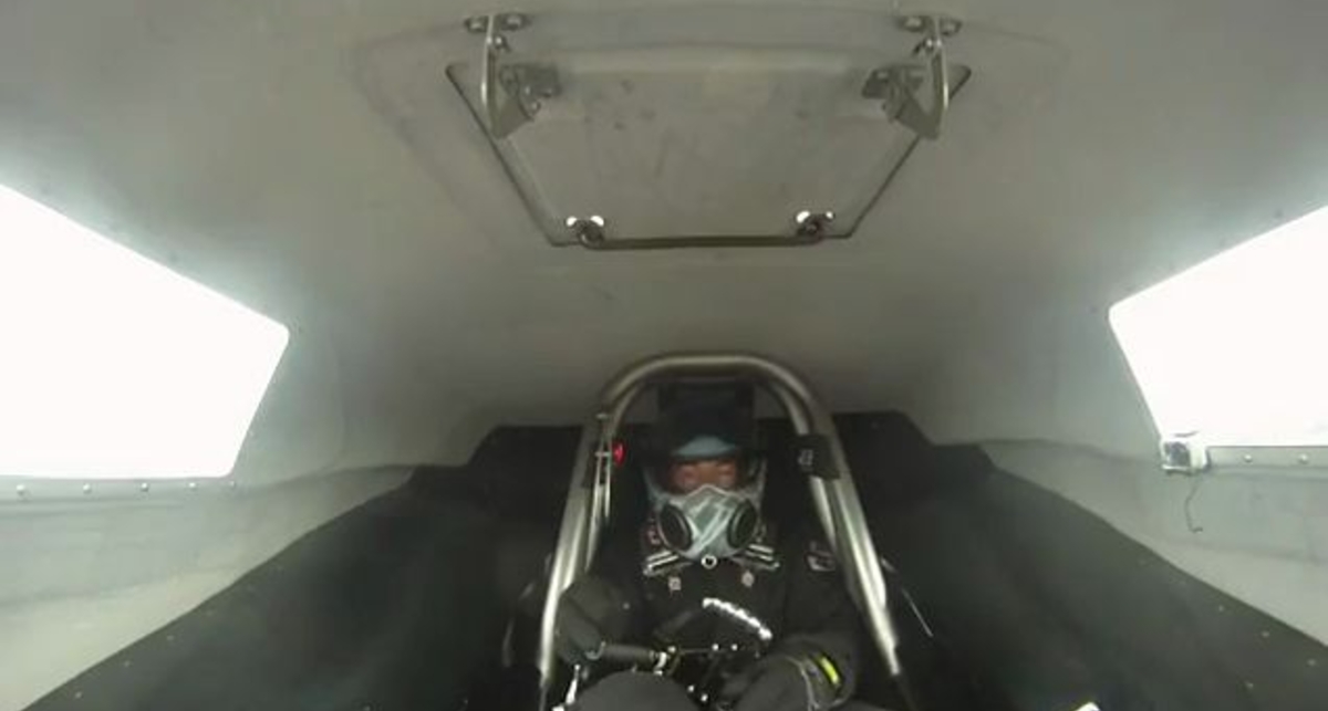 Во время заезда отвалился руль