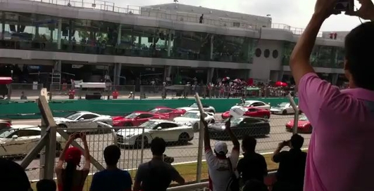 "Паровозик" из Ferrari