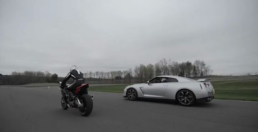 Cпорткар или спортбайк - кто быстрее?