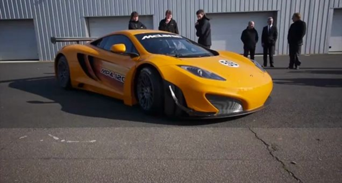 McLaren MP4-12C GT3 первые тесты