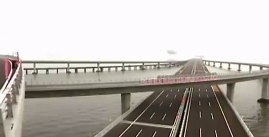 Очень длинный мост через океан в Китае 2