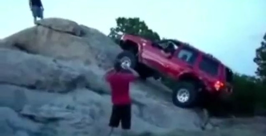 Сальто назад на внедорожнике