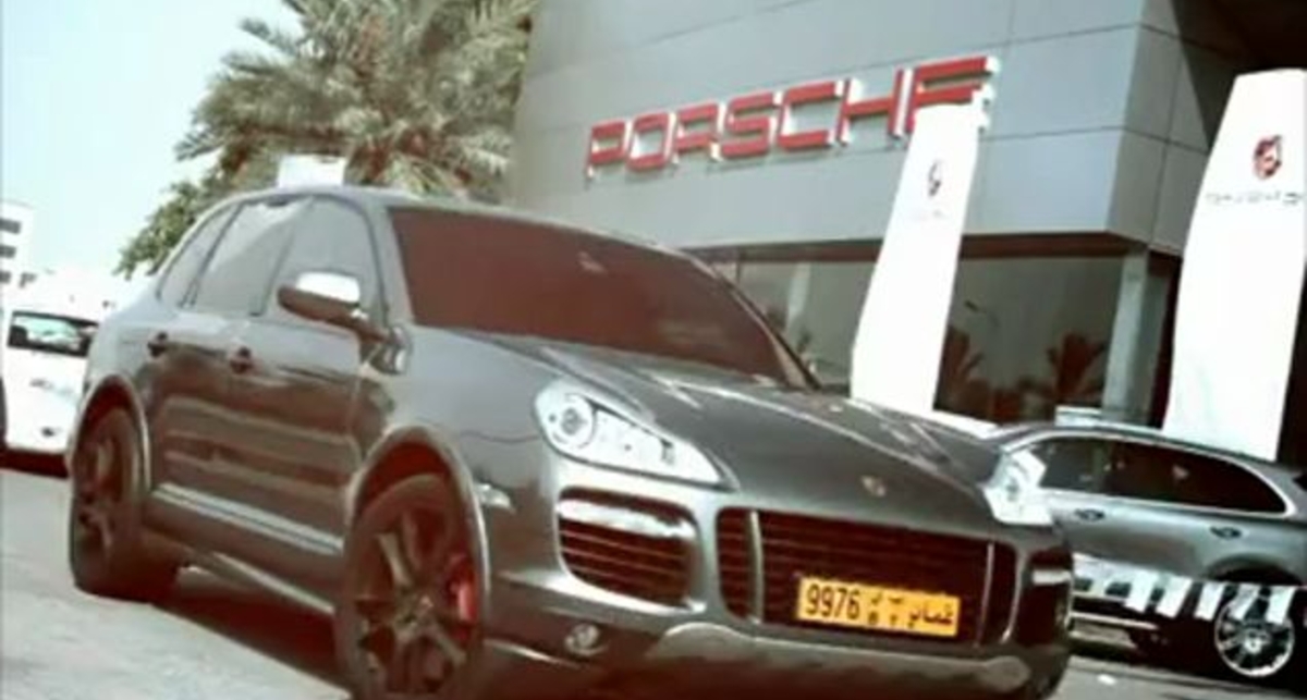 Porsche Cayenne Experience in Oman