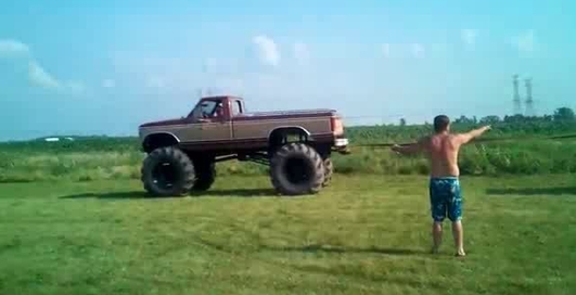 Сила двух МонстрТраков