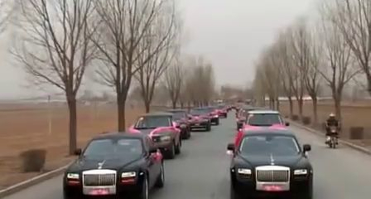 Свадьба в Китае из 50 Range Rover