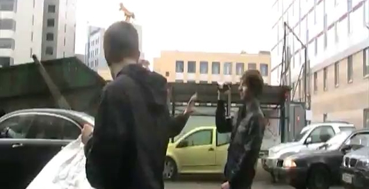 Дерзкую чику на "Бентли" обломали