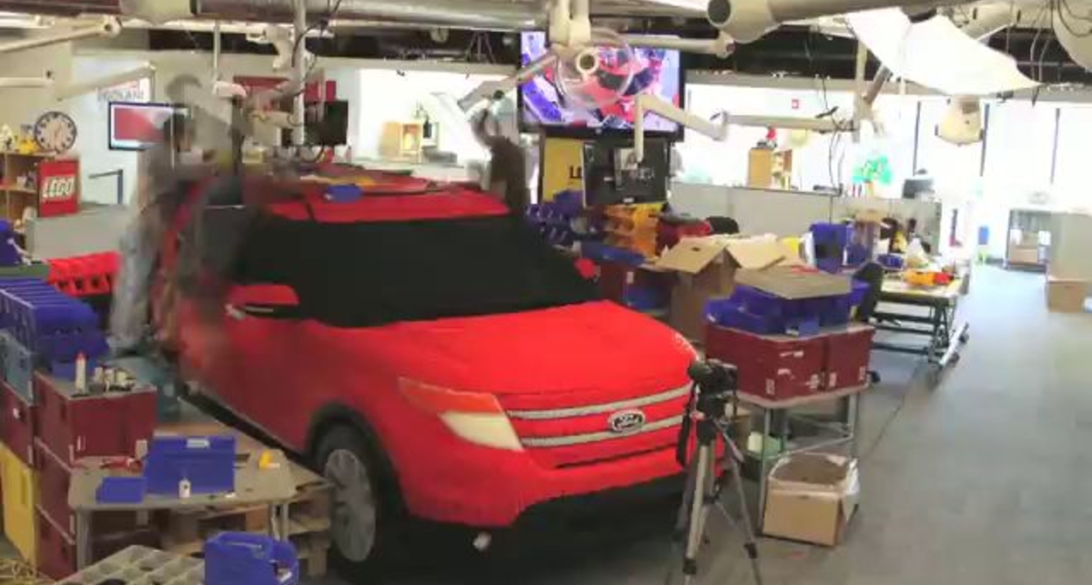 2012 Ford  Explorer LEGO
