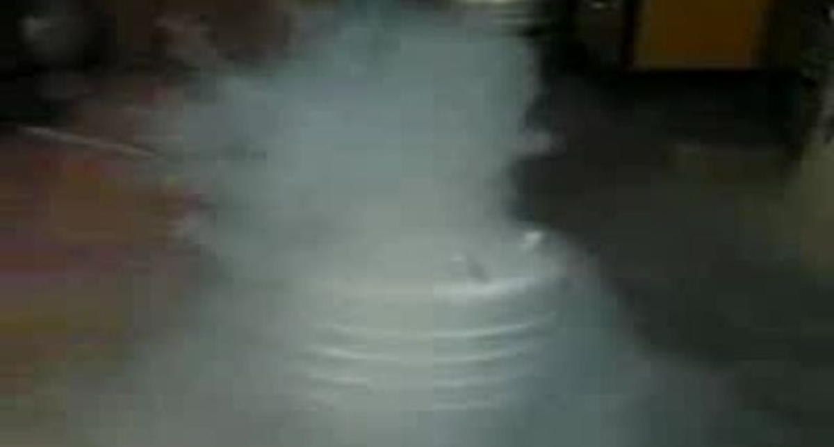 Наполнение сосуда Дьюара жидким азотом