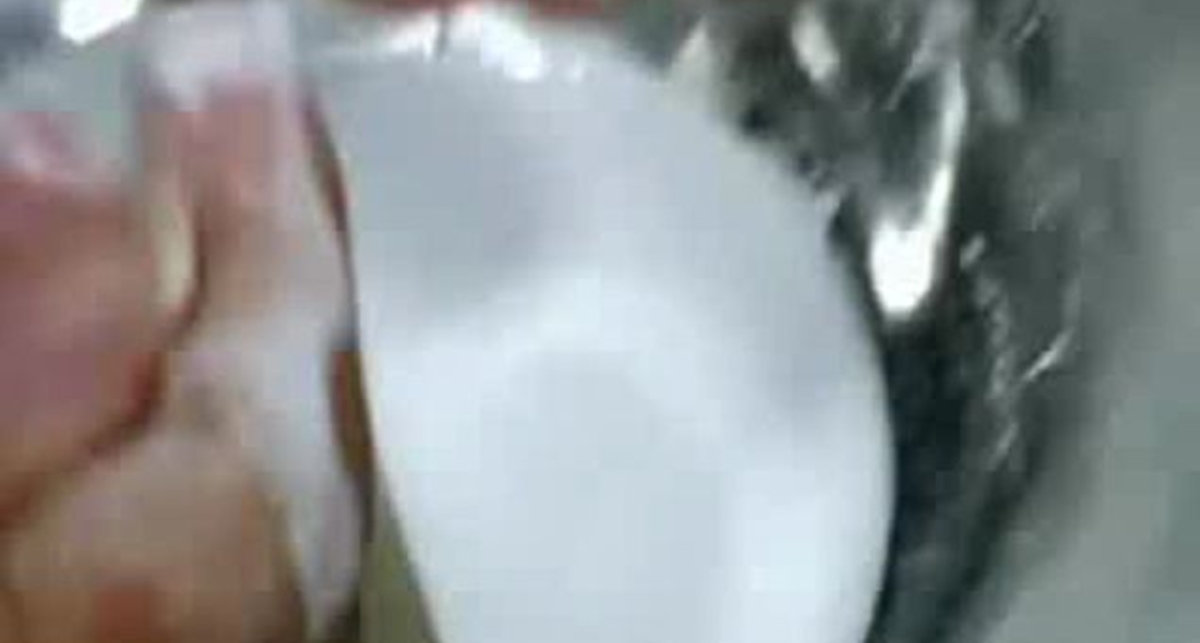 Твердеет когда мнешь)