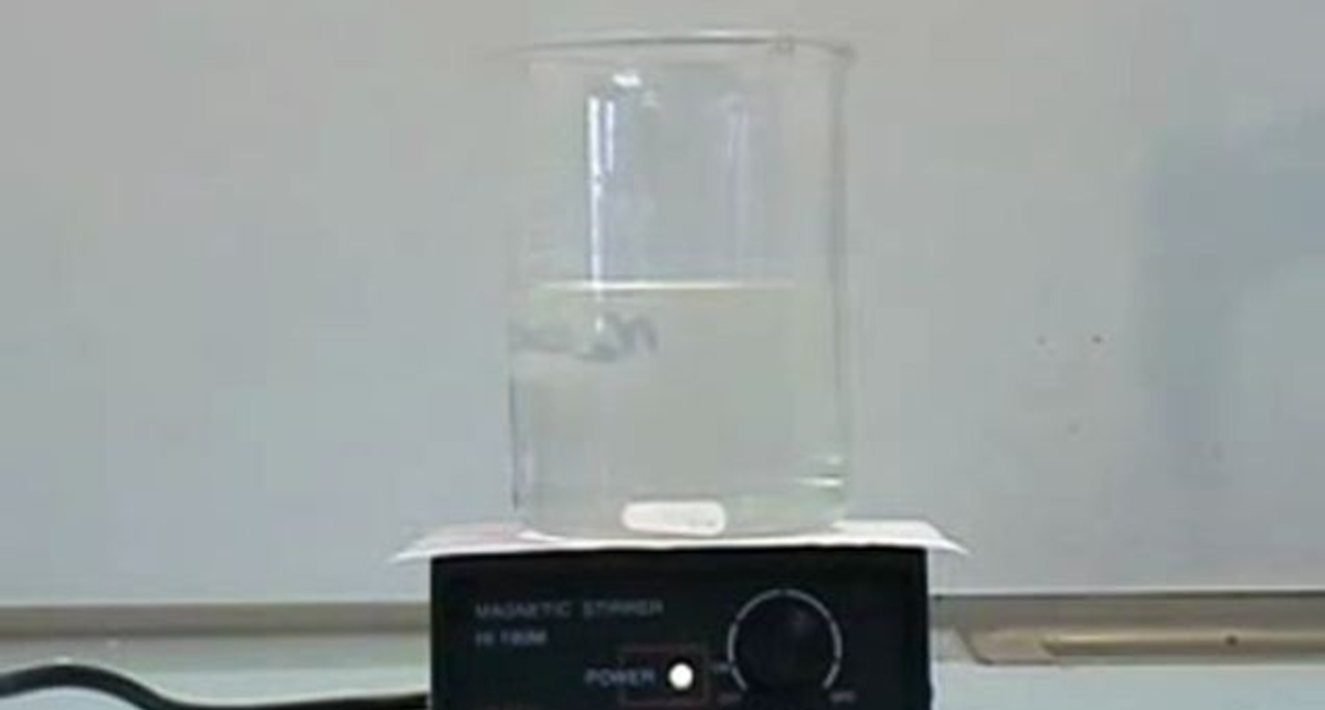 Баловня с красителем...