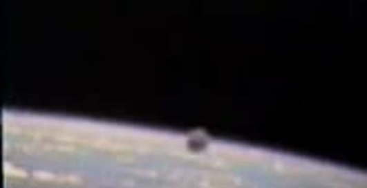 Сьемки с орбитального американского коробля - нло