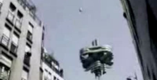 Парижское НЛО