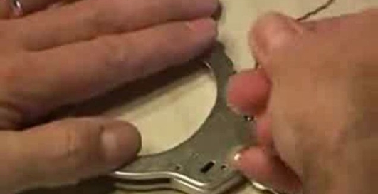 Как открыть наручники