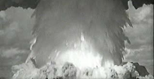 Бам! Подводный взрыв